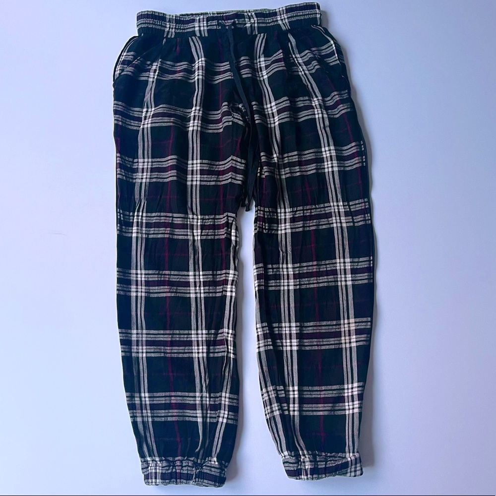 Aritzia Talula Plaid Cropped Drawstring Joggers